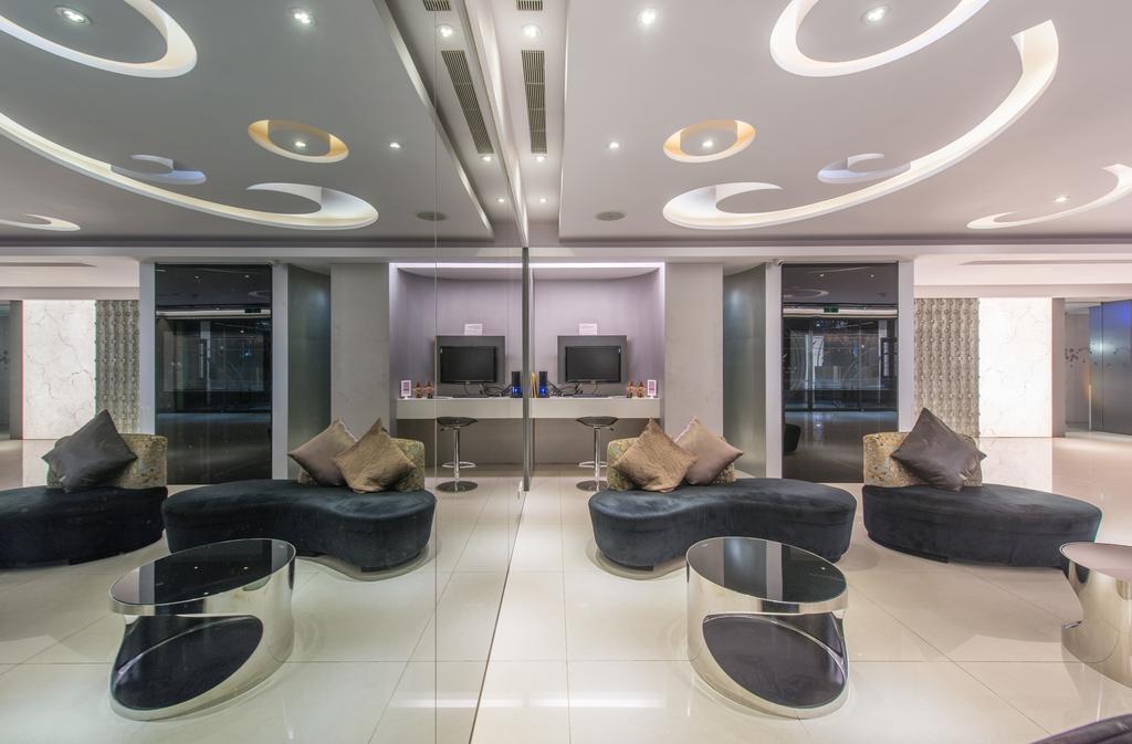 Forward Hotel Taipei Nangang Exterior photo