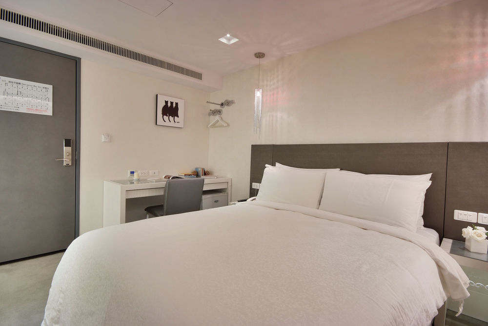 Forward Hotel Taipei Nangang Exterior photo